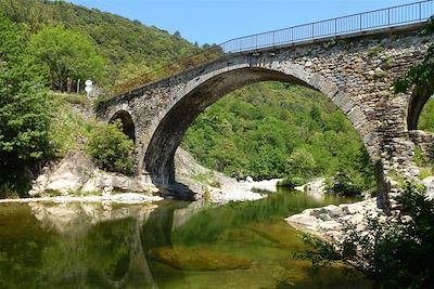 Randonnée dans le piémont ardéchois - France