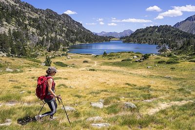 Le lac d'Aumar sur le GR10 - Réserve naturelle de Néouvielle - France