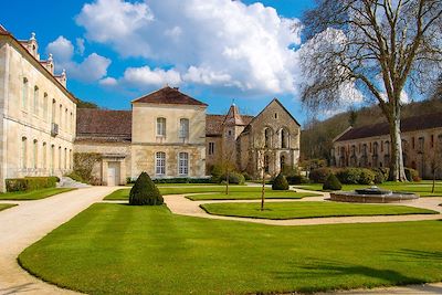 © Paul Villecourt - Canal de Bourgogne - France Canal de Bourgogne - France