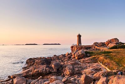 © Alexandre Lamoureux / CRTB - Phare de Men Ruz - Bretagne - France Phare de Men Ruz - Bretagne - France