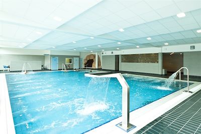 © Franck Cortot/Thermes de Thonon-les-Bains - Bassin thermal - Thermes de Thonon-les-Bains Bassin thermal - Thermes de Thonon-les-Bains