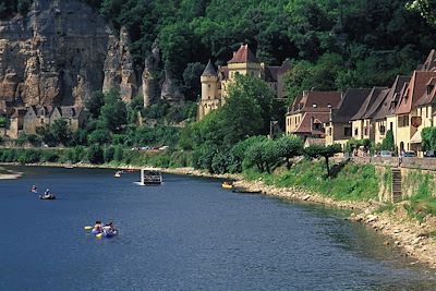 © CRT Aquitaine - La Roque Gageac - Dordogne - Périgord - France La Roque Gageac - Dordogne - Périgord - France
