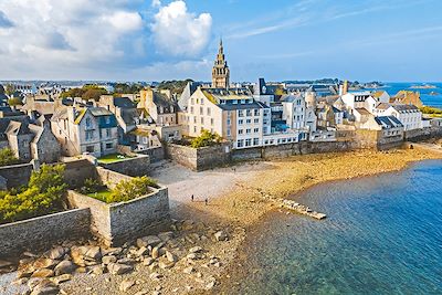 © Thibault Poriel / SB / CRTB - Remparts de Roscoff - Finistère - Bretagne - France Remparts de Roscoff - Finistère - Bretagne - France