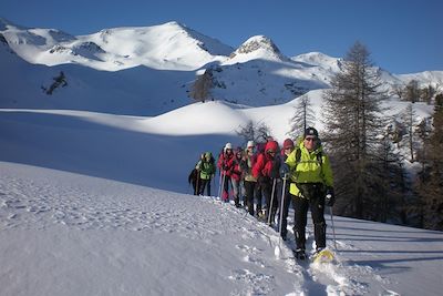 © Lionel Fouque - Raquette dans la vallée de la Clarée - France Raquette dans la vallée de la Clarée - France