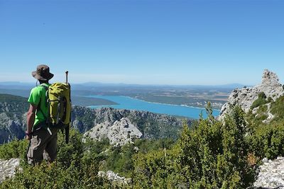 © Gaelle Grande - Randonnée au dessus des Gorges du Verdon - France Randonnée au dessus des Gorges du Verdon - France