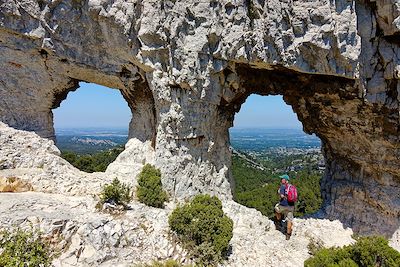 Rocher des Deux Trous - Parc Naturel Régional des Alpilles - France