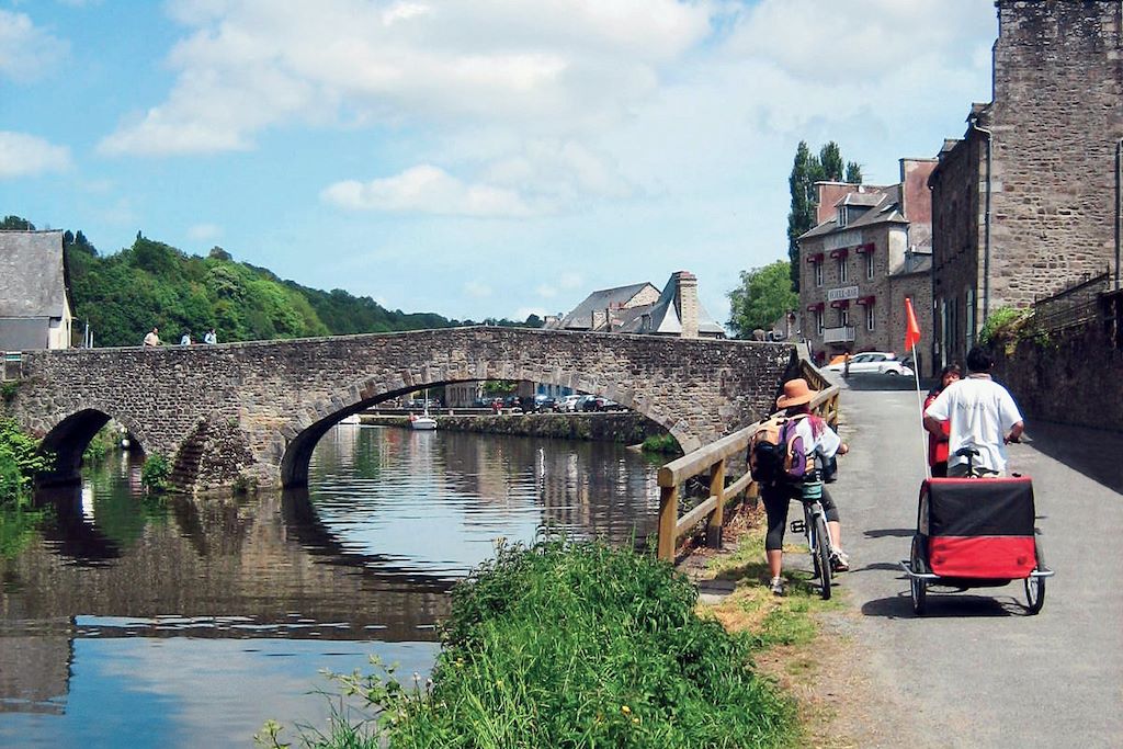 Image Voie verte du Canal d'Ille et Rance - Les onzes écluses d'Hédé-Bazouges - traversée bretonne