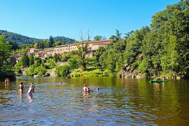 Voyage : Drôme et Ardèche à vélo, la Biovallée en famille Voyage Drôme et Ardèche à vélo, la Biovallée en famille