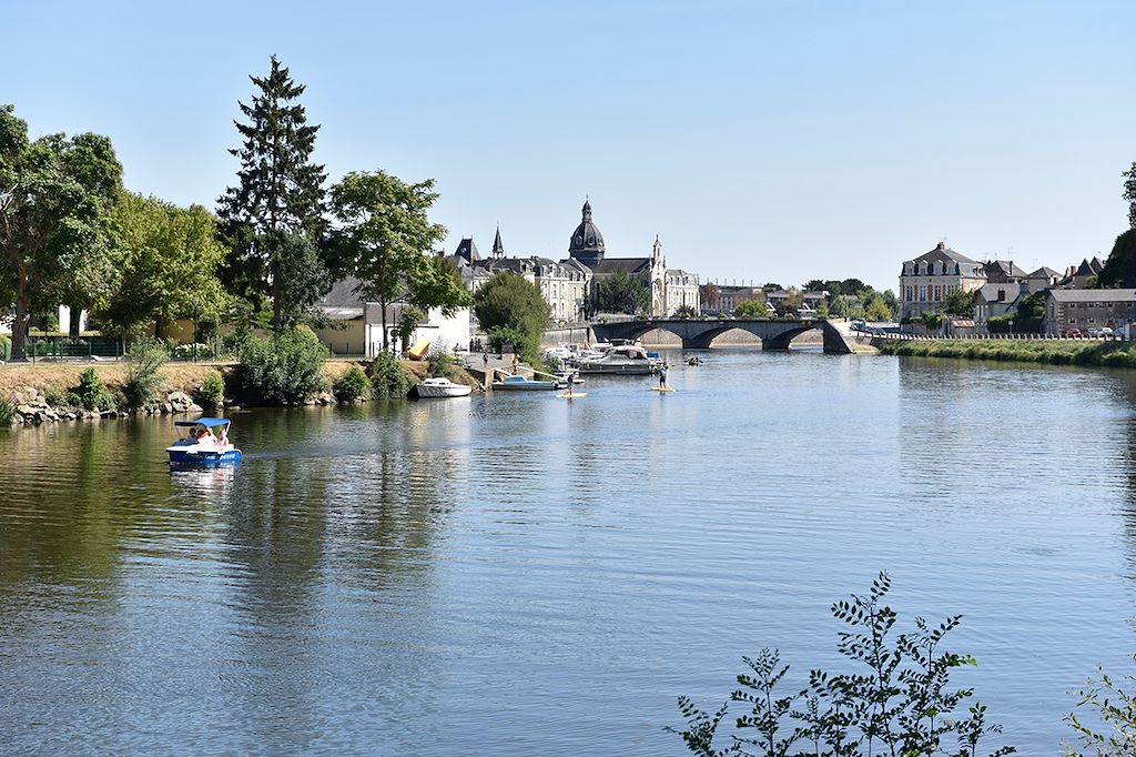 Image La Vélo Francette - La vallée de la Mayenne à vélo - Voie verte de Mayenne à vélo