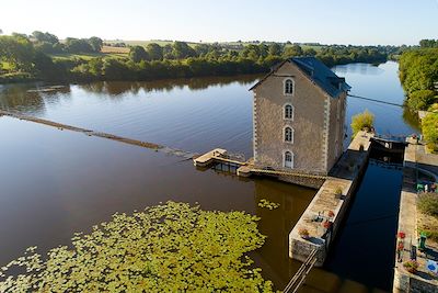 Ecluse de la Bavouze - Ménil - Mayenne - France