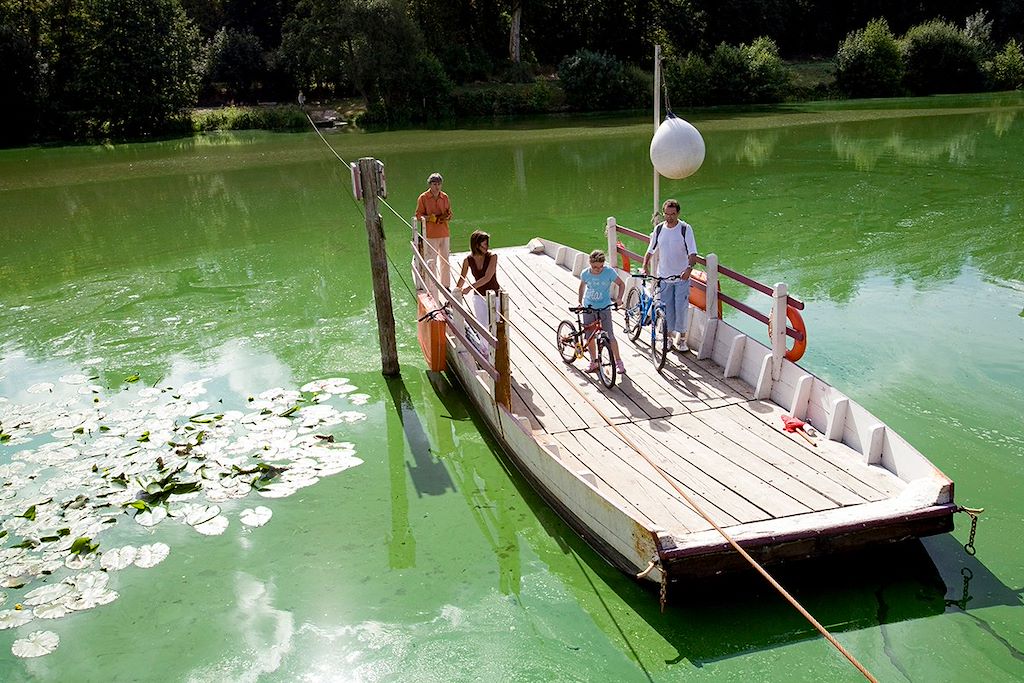 Image La Vélo Francette - La vallée de la Mayenne à vélo - Voie verte de Mayenne à vélo
