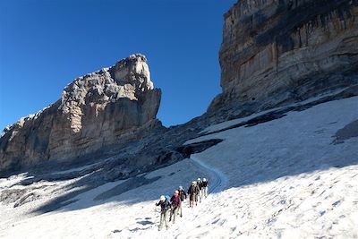 © Sarah Modolo - La Brèche de Roland - Traversée des Pyrénées - France La Brèche de Roland - Traversée des Pyrénées - France