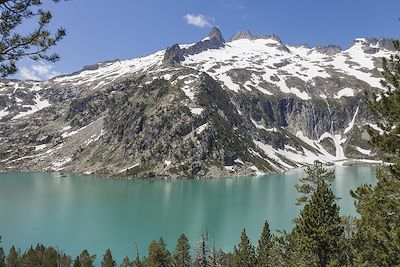 Lac d'Aubert et Pic de Néouvielle - Haute-Pyrénées - France