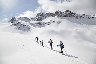 Ski de randonnée en direction du col de la Combe Laboye - Parc naturel régional du Queyras - Hautes-Alpes - France
