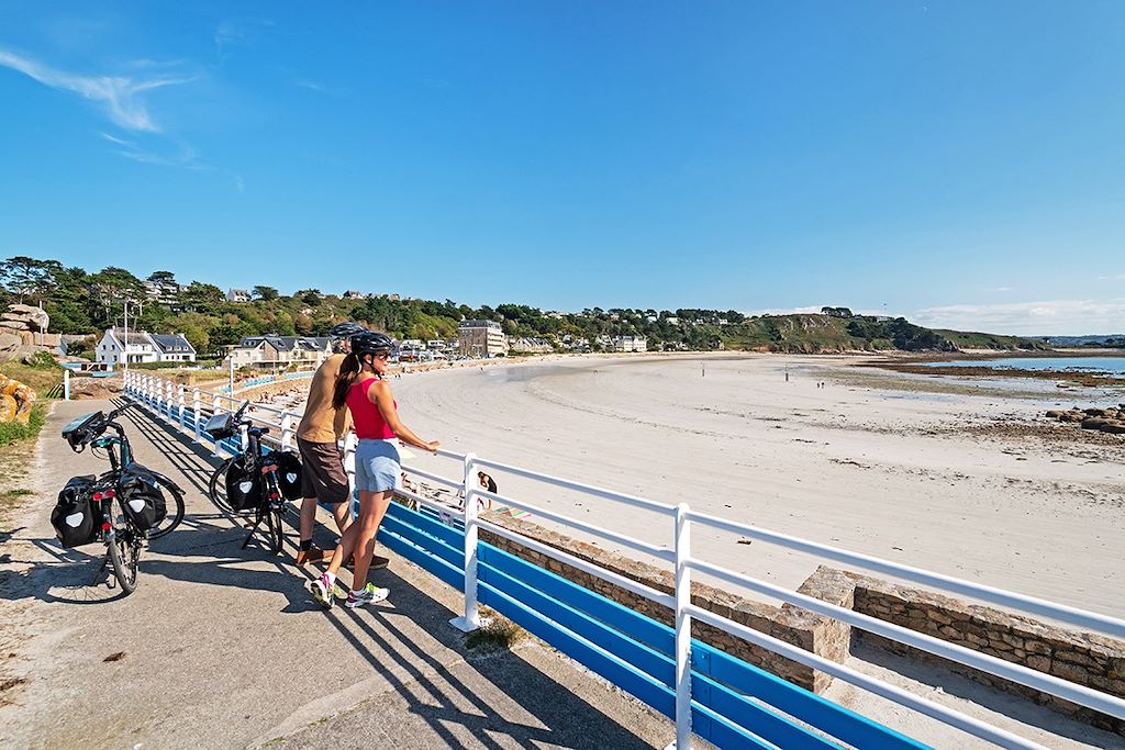 Image Côte de Granit Rose à vélo - île de Bréhat à vélo - Eurovélo 4