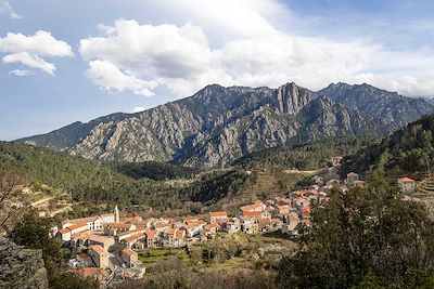 © Götz Göppert - Montée vers le Col de Sorba - Corse - France Montée vers le Col de Sorba - Corse - France