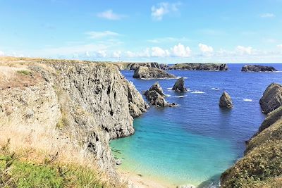 © Maël Moisan - Crique et Plage des Curés - Côte Sauvage - Belle-Ile-en-Mer - Morbihan - France Crique et Plage des Curés - Côte Sauvage - Belle-Ile-en-Mer - Morbihan - France