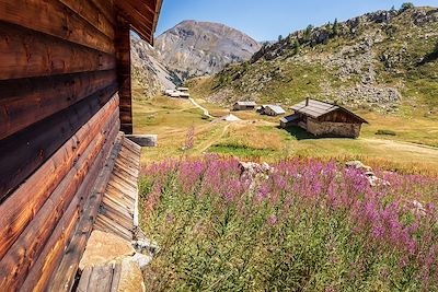 © CAVALIER Michel / hemis.fr - Chalets de Clapeyto - Parc naturel régional du Queyras - France Chalets de Clapeyto - Parc naturel régional du Queyras - France