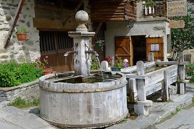 © Francois R. Thomas - St Véran - Massif du Queyras - France St Véran - Massif du Queyras - France