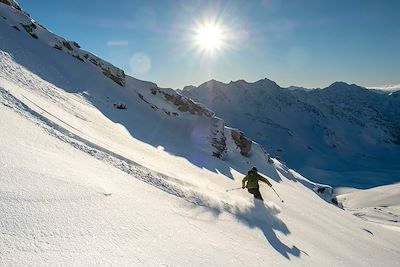 © MARTELET Christian / hemis.fr - Pic de Caramantran - Parc naturel régional du Queyras - Hautes-Alpes - France Pic de Caramantran - Parc naturel régional du Queyras - Hautes-Alpes - France
