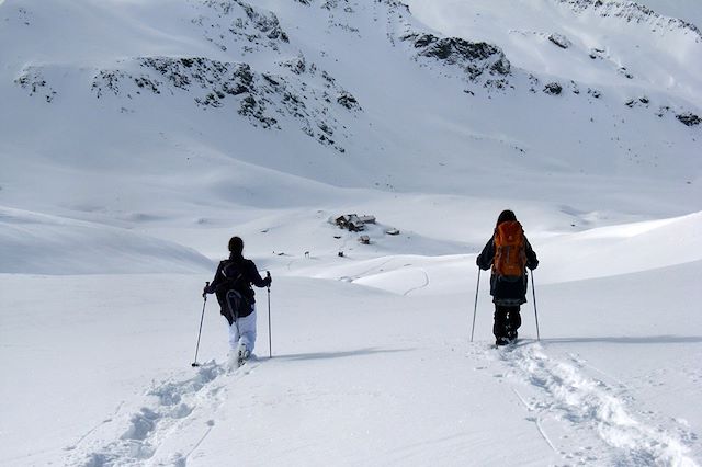 Voyage De Saint-Véran à Névache en raquettes