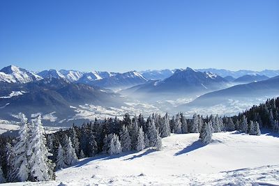 © SavoieMontBlanc-Chabance - Panorama sur les Bauges depuis le Semnoz - France Panorama sur les Bauges depuis le Semnoz - France
