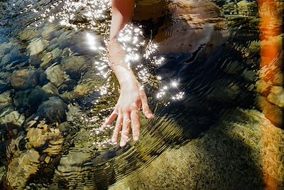 © Ryan Tuttle / Stocksy - Baignade Baignade