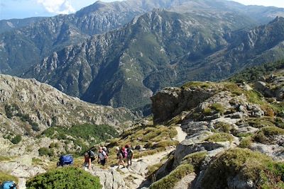 © Peter Gregor - Sur le chemin de GR20 - Corse - France Sur le chemin de GR20 - Corse - France