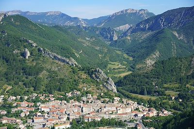 © aerial-photos.com / Alamy / Hemis - Baronnies - France Baronnies - France