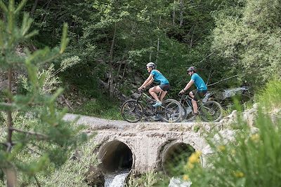 © Thibaut Blais / Pays des Ecrins - VTT - Parc national des Ecrins - France VTT - Parc national des Ecrins - France