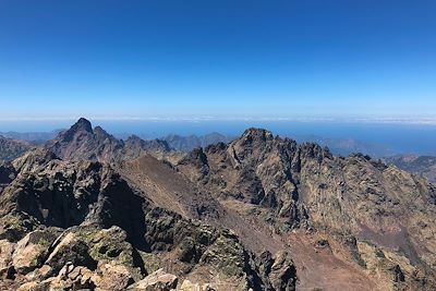 © Eric Balian - Vue sur Paglia Orba depuis Monte Cintu - GR20 Nord - Corse Vue sur Paglia Orba depuis Monte Cintu - GR20 Nord - Corse