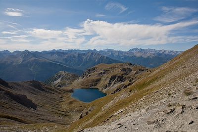© Arnaud Bernard - Lac du Grand Laus dans le massif du Queyras - France Lac du Grand Laus dans le massif du Queyras - France