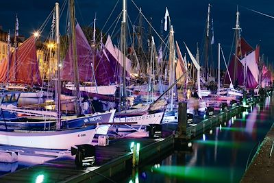 © Morbihan tourisme - Marc Schaffner - Port illuminé lors de la semaine du Golfe - Vannes - Golfe du Morbihan - Bretagne - France Port illuminé lors de la semaine du Golfe - Vannes - Golfe du Morbihan - Bretagne - France