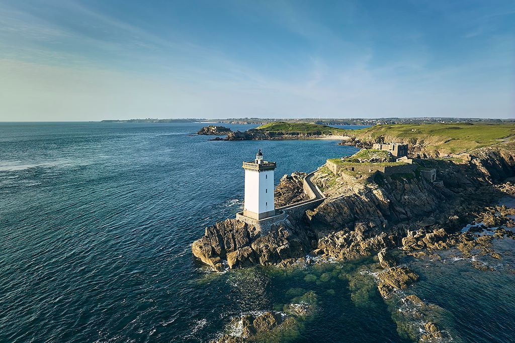 Image Randonnée Finistère - Randonnée GR34 - cote des legendes - ile d'ouessant