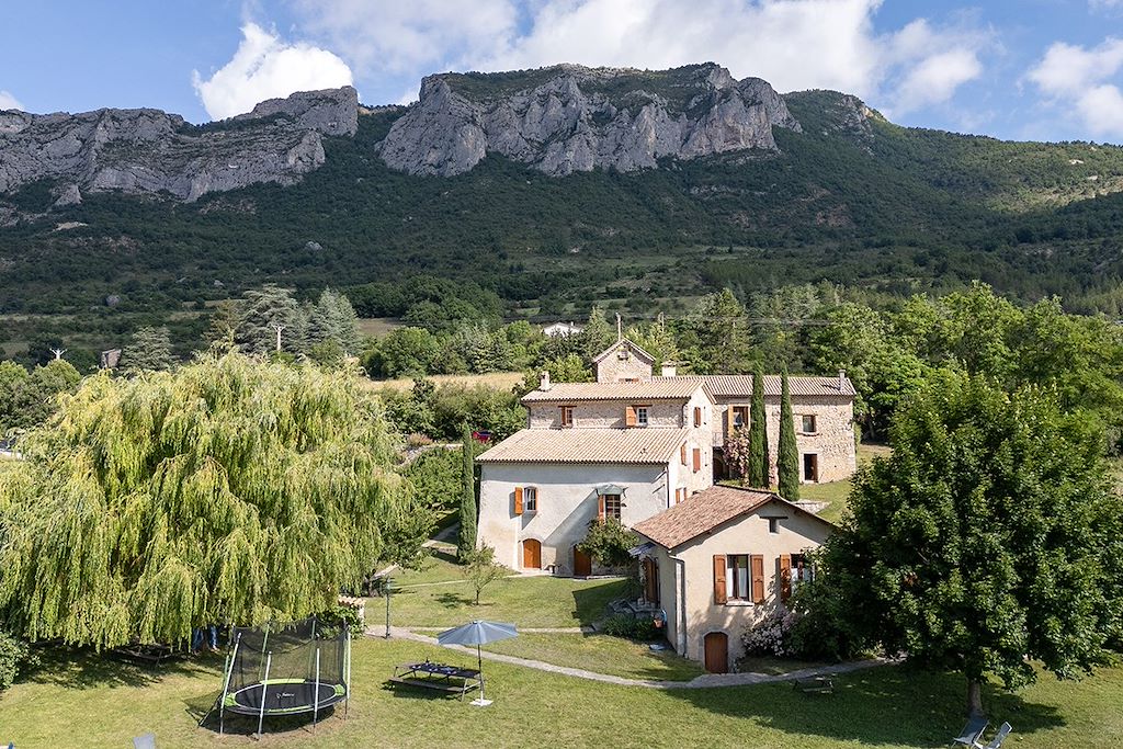 Image camps famille Provence - randonnée - multi-activités