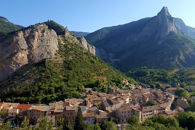Parc des Ecrins : Ciel étoilé et parfums d'été dans les Baronnies Voyage Ciel étoilé et parfums d'été dans les Baronnies