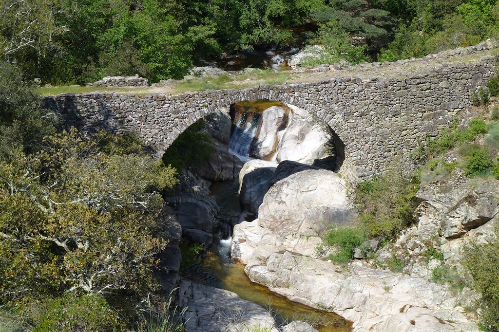 Image Randonnée Ardèche - rando dans le piémont ardéchois
