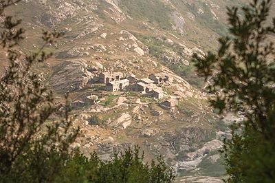 © Rawsavoyard / Adobe Stock - Haute Maurienne - Parc national de la Vanoise - Savoie - France Haute Maurienne - Parc national de la Vanoise - Savoie - France