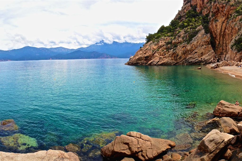 Image Corse Famille - Réserve Scandola - Randonnée Girolata