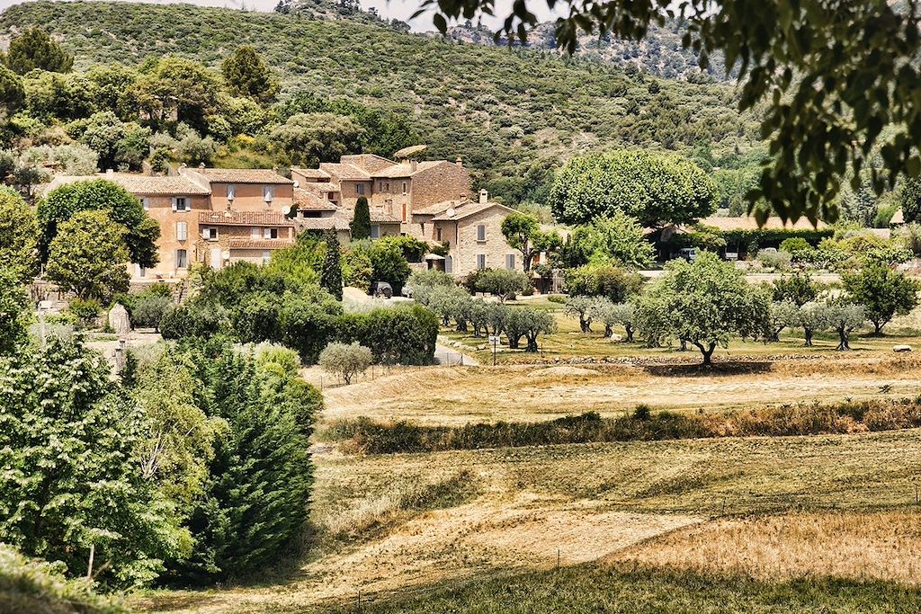 Image Le Luberon à vélo - Gordes et Roussillon à vélo - Véloroute autour du Lubéron