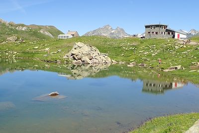 Lac de Pombie - Pic de Peyreget - Pyrénées Atlantiques - France
