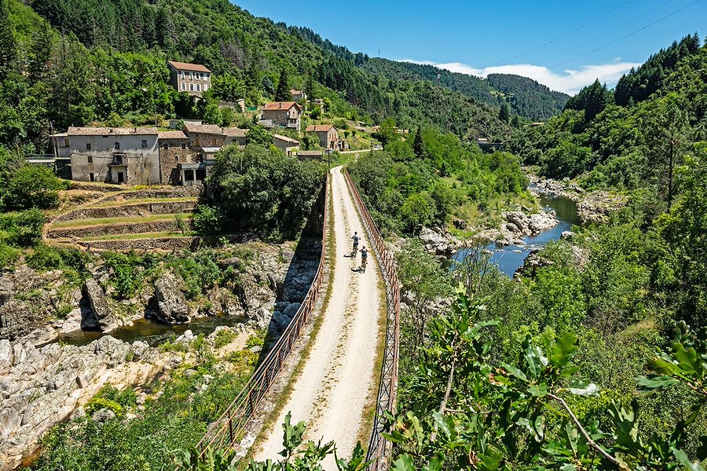 Image Dolce Via à vélo - Vallée de l'Eyrieux à vélo - Via Rhôna
