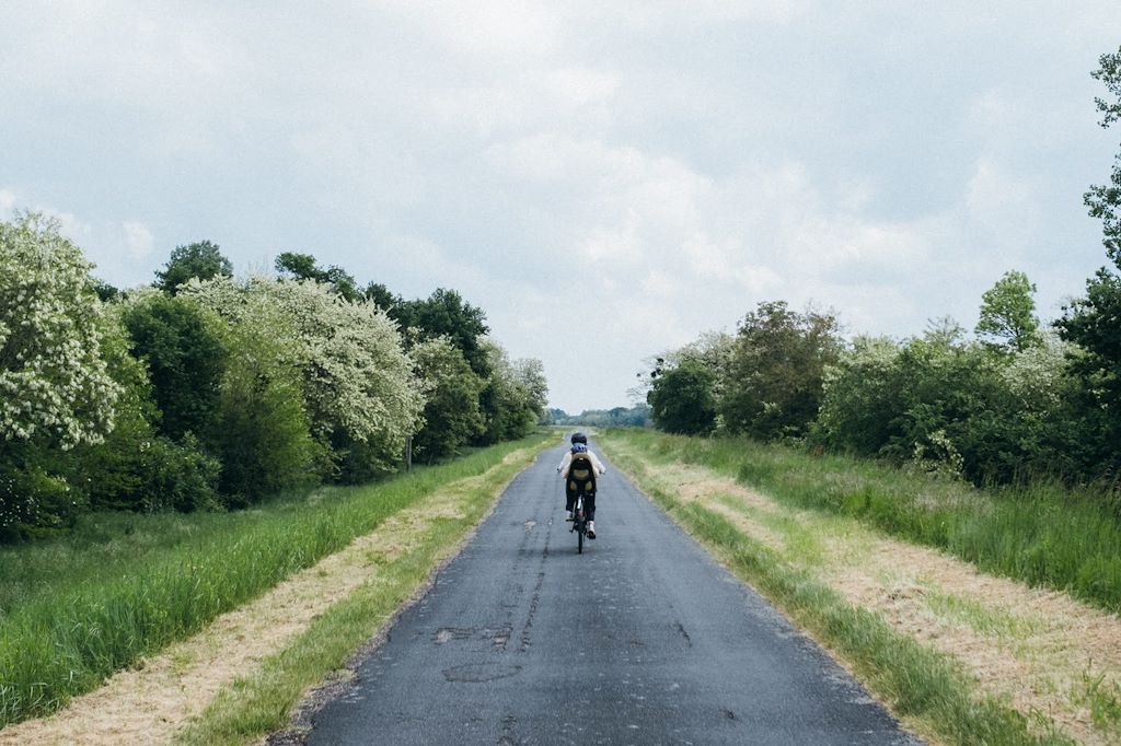 Image Château de Chambord à vélo - Itinérance à vélo au pays des châteaux - La Loire à vélo