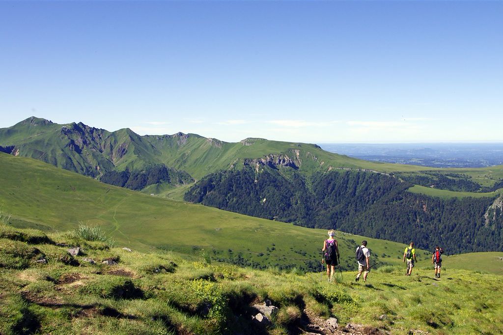 Image Grande Traversée du Massif Central - Randonnée Volcans d'Auvergne - Trek Cevennes - GTMC