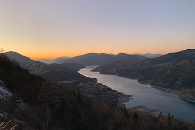 Lac de Serre-Ponçon - France