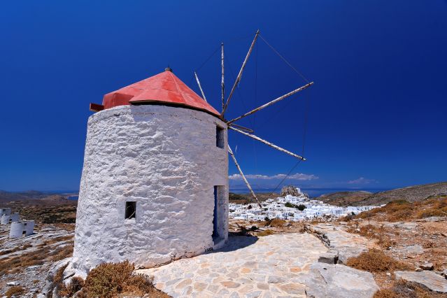 Image Santorin, Amorgos et Naxos : entre mer et montagne