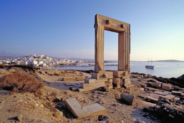 Image Santorin, Amorgos et Naxos : entre mer et montagne