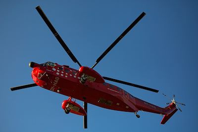 © Aningaaq R Carlsen / VisitGreenland - Hélicoptère Sikorsky S-61 - Airgreenland - Groenland Hélicoptère Sikorsky S-61 - Airgreenland - Groenland