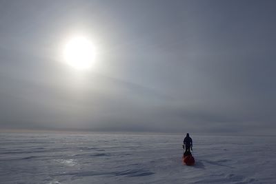 Sur la calotte polaire jusqu'à DYE-2 - Groenland