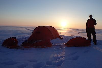 Sur la calotte polaire jusqu'à DYE-2 - Groenland
